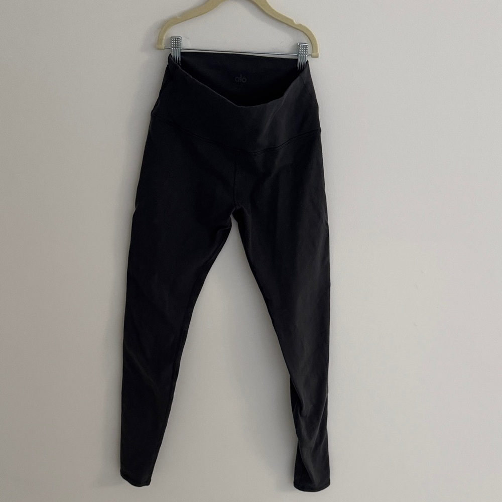 ALO Yoga Black High-Waist V-Waistband Leggings